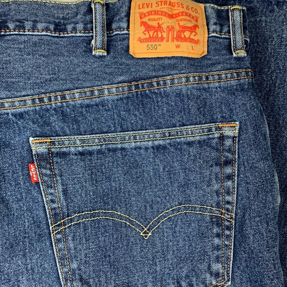 Levi Strauss “550” Straight leg blue jeans
size 46 - Picture 6 of 13